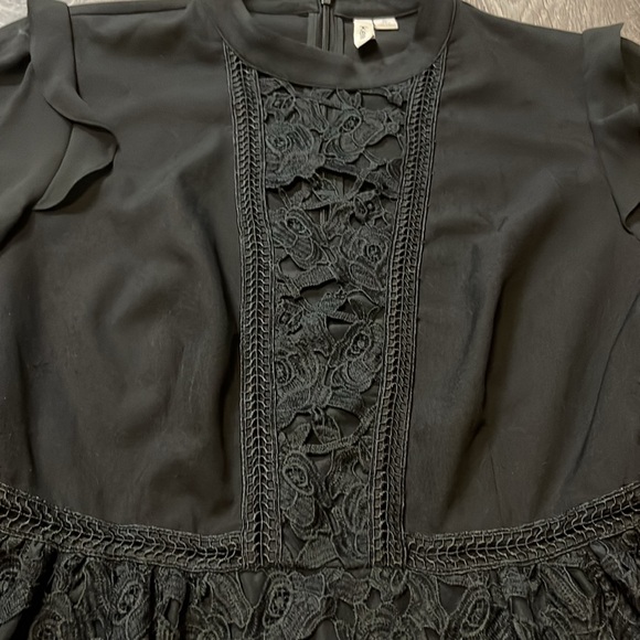 Small Like New Show stopper Black Kenzie Blouse - Picture 2 of 11